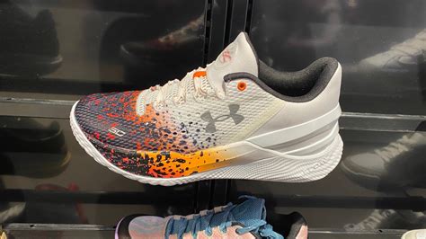 Under Armour Curry 2 Flo Tro Chef Curry Style Code 3026277 100