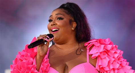 Lizzo Responds To Wrenchingly Difficult Body Shaming Allegations