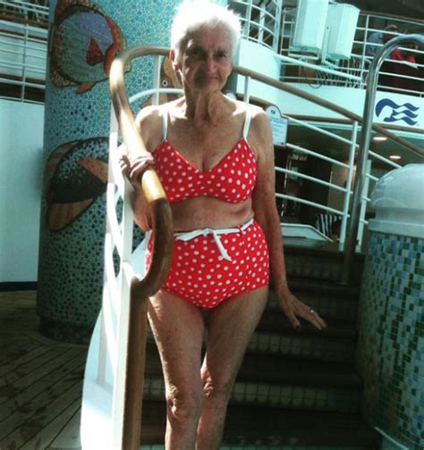Abuela de años muestra su cuerpo en bikini y se hace viral Metro World News