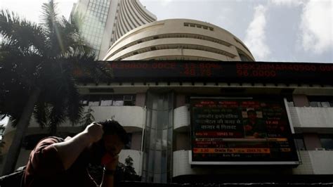 Sensex Nifty Plunge As Weak Global Cues Make Investors Nervous India