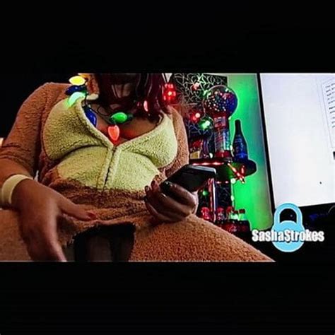 Ebony TS Relaxing Real Good Ebony Shemales HD Porn XHamster