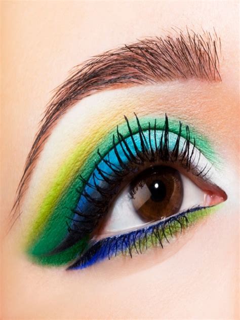 12 Fantastic Neon Makeup Looks - Pretty Designs