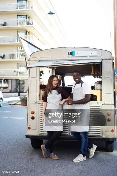 Food Truck Front View Photos And Premium High Res Pictures Getty Images