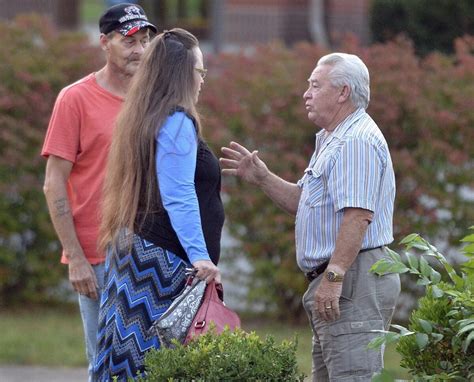 Kentucky Clerk Defies Supreme Court On Same Sex Marriage And Could Be