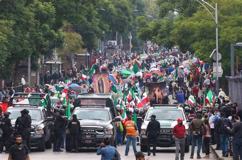 Video Cientos De Opositores Mexicanos Protestan Contra López Obrador 800noticias