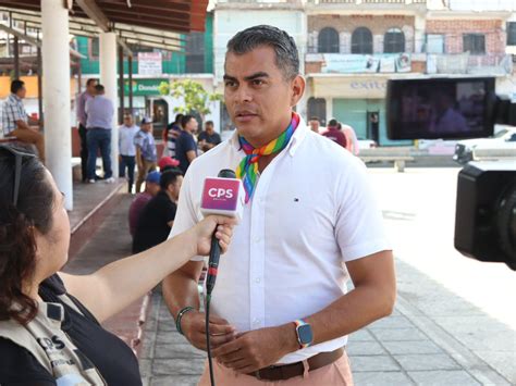 Roberto Ramos El Fabuloso Recorrido De Un Hombre Gay En El DIF Puerto Vallarta Escandala