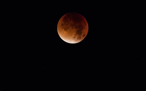 Photos Rare Supermoon Lunar Eclipse Seen Around The World Parade