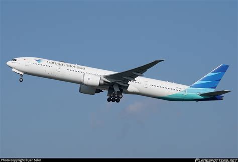 PK GIC Garuda Indonesia Boeing 777 3U3ER Photo By Jan Seler ID