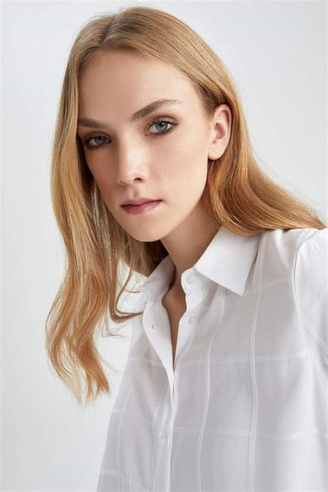 White WOMAN Regular Fit Shirt Collar Long Sleeve Shirt 2723288 DeFacto