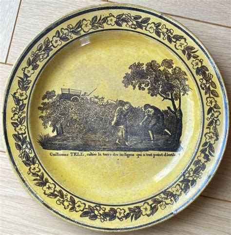 ANCIENNE ASSIETTE PARLANTE Guillaume TELL faïence Jaune Choisy le Roi