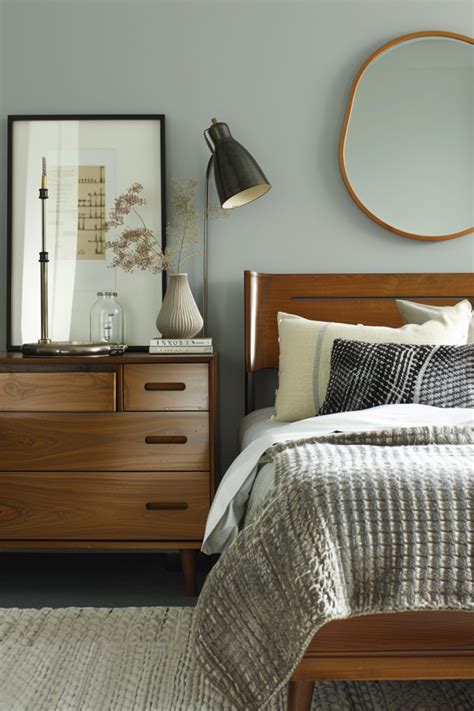 Mid-Century Modern Bedroom Furniture Set - Quiet Minimal