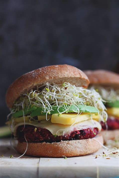 Quinoa And Beet Veggie Burgers Vegan Dinner Recipes Beet Burgers Recipes