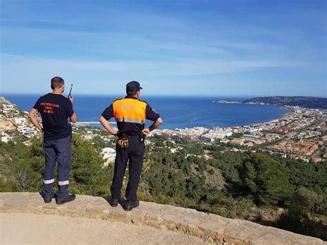 Protección Civil Xàbia en un operativo de vigilancia Jávea