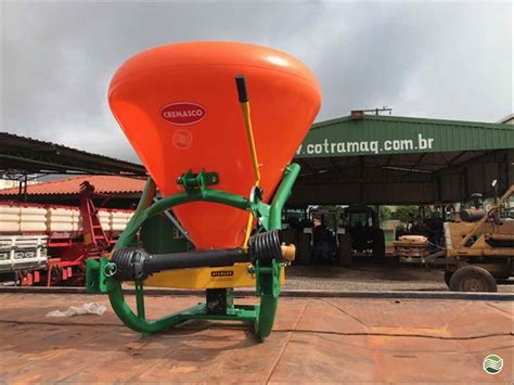 Implementos Agricolas Distribuidor Fertilizantes E Sementes Disco