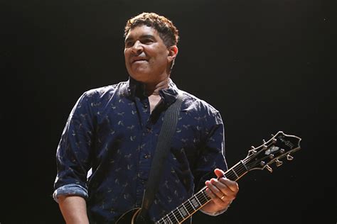 Pat Smear Thinks Surviving Nirvana Members Should Play Old Tunes Lives