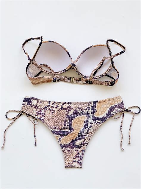 Bikini Badeanzug für Frauen Python Print Muster Schnürgurte Hals