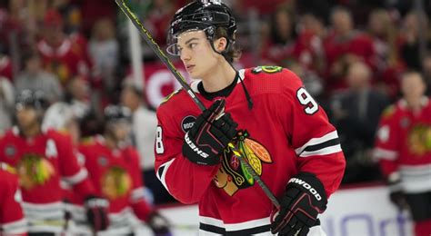 Bedard Living Up To Hype But Blackhawks Remain One Of Nhls Worst Teams