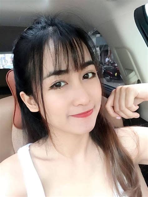 Hình Ảnh Hot Girl DJ Trang Moon Đẹp Quyến Rũ Cực Gợi Cảm