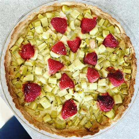 Tarte à La Rhubarbe Vegan Greens ＆roses