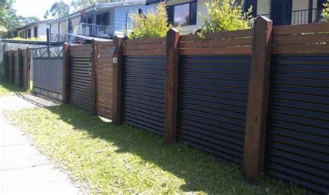 34 Privacy Fence Design Ideas To Get Inspired - DigsDigs