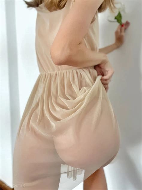 Pretty Teen Shows Pussy Under The Dress Nude Pics Xhamster