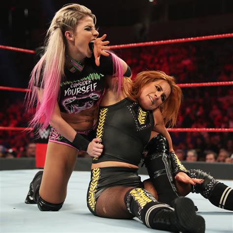 Raw 7/29/19 ~ Becky Lynch vs Alexa Bliss - WWE Photo (42945442) - Fanpop