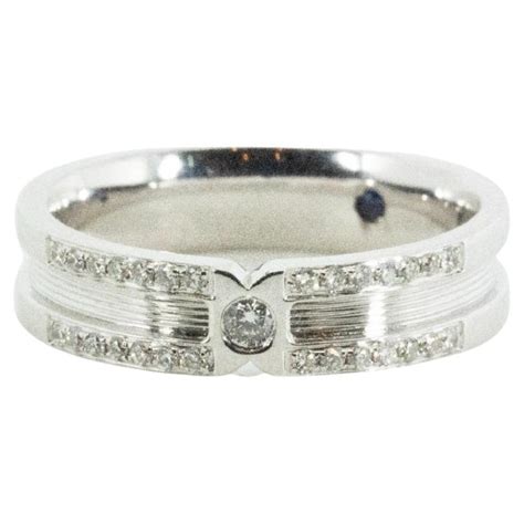 Stunning K White Gold Ring With Total Ct Natural Diamonds For