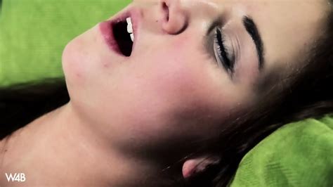 How To Play With Smooth Vagina