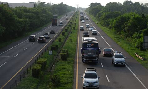 H 3 Lebaran Tol Tangerang Merak Ramai Lancar