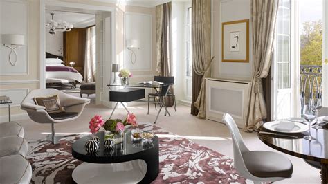 Hotel in Geneva | Rooms & Suites | Four Seasons Hotel des Bergues