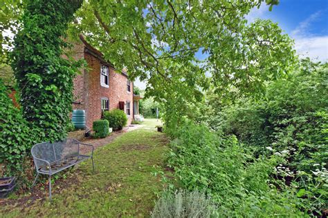 Detached House For Sale With Bedrooms Plucks Gutter Stourmouth