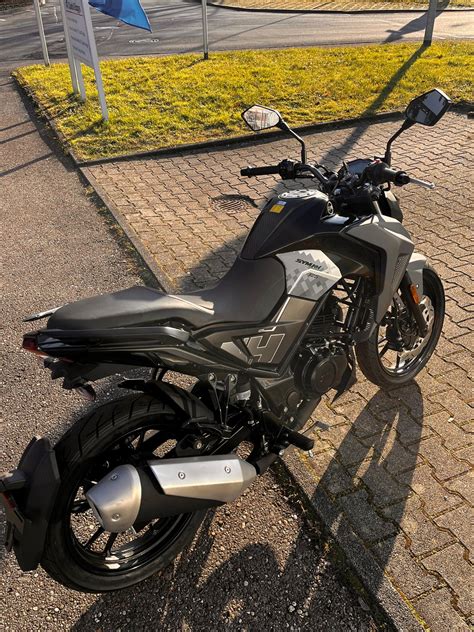 SYM 125 NH X Naked Bike Zum Geburtstags Aktionspreis