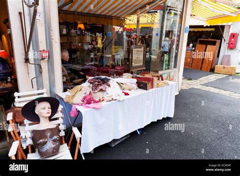 Marche Aux Puces De Saint Ouen Hi Res Stock Photography And Images Alamy