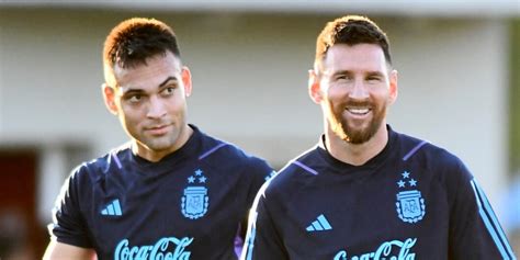 Lautaro Martínez Y Di María Con Messi Scaloni Se Prepara Para El