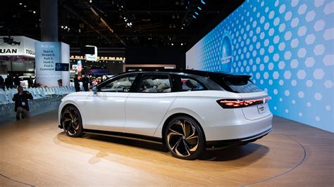 Vw Id Space Vizzion Concept Previews Potential Mile Electric Wagon