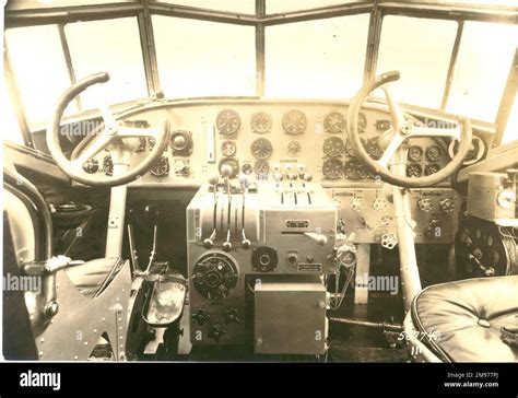 Cockpit ju52 Fotos und Bildmaterial in hoher Auflösung Alamy