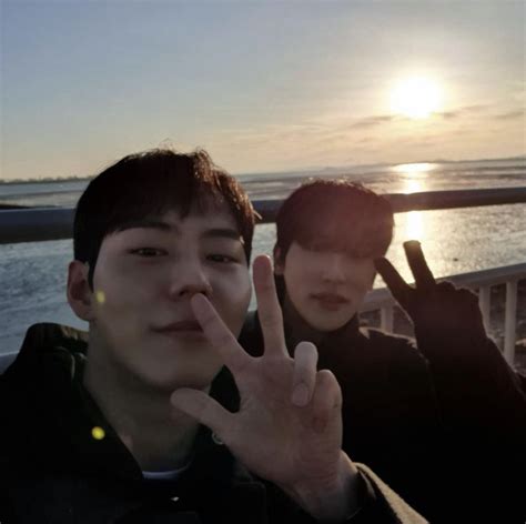 Lee Junseong And Shin Sungho Cute Gay Couples Celebrity Couples Boy Idols