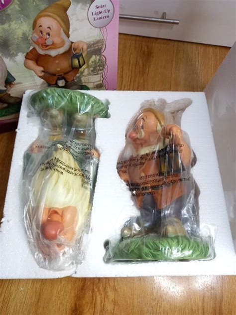 Vintage Original Disney 7 Dwarfs Doc And Sleepy Outdoor Garden