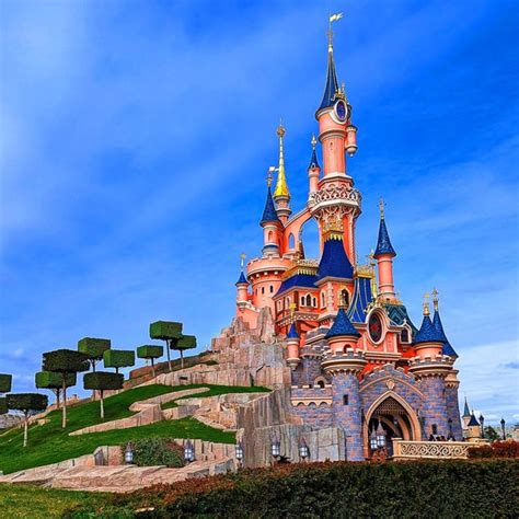 Disneyland Paris Castle 🏰 : r/disneylandparis