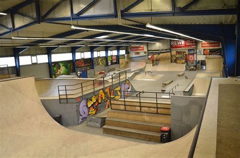 Skate park, Parking design, Skatepark design