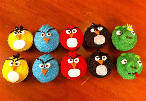 Cakes Made Delicious: Angry Birds Cupcakes