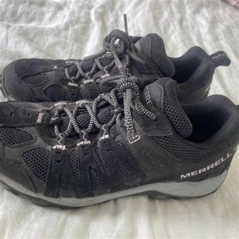 Merrell hiking boots women’s Great condition- only... - Depop