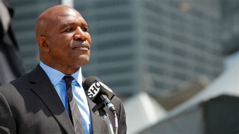 Está En Problemas Evander Holyfield Advirtió A Su Oponente En Su