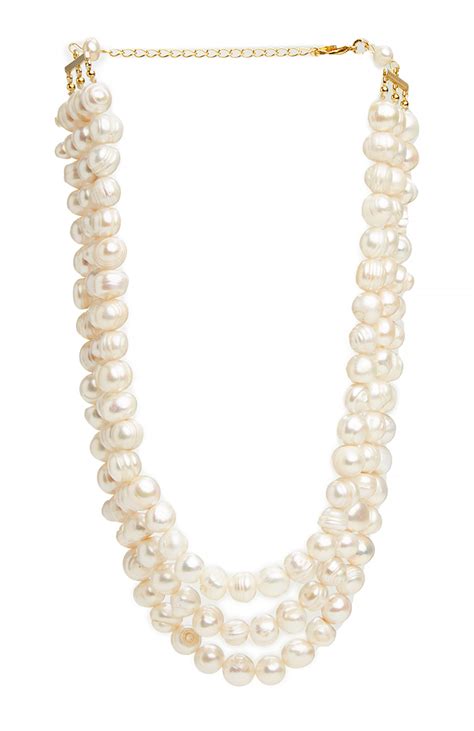 Dailylook Layered Pearl Necklace In Ivory Dailylook