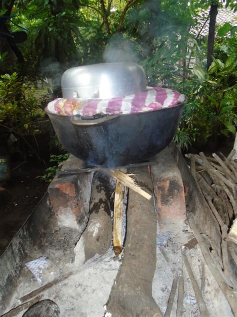 John and Deb in Nicaragua: Carne en Baho