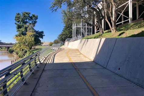 White Oak Bayou Hike And Bike Trail Aguirre And Fields