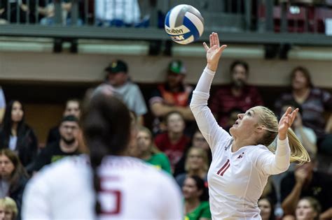 WSU volleyball sweeps the Beavs – The Daily Evergreen