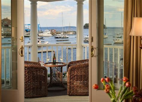 Camden, ME Accommodations - Maine Waterfront Hotel | Grand Harbor Inn