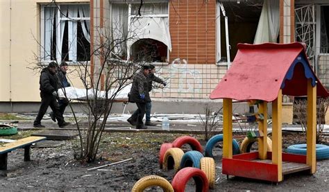 LUkraine Accuse Des Russes Denlever Des Enfants Pour Les Exploiter