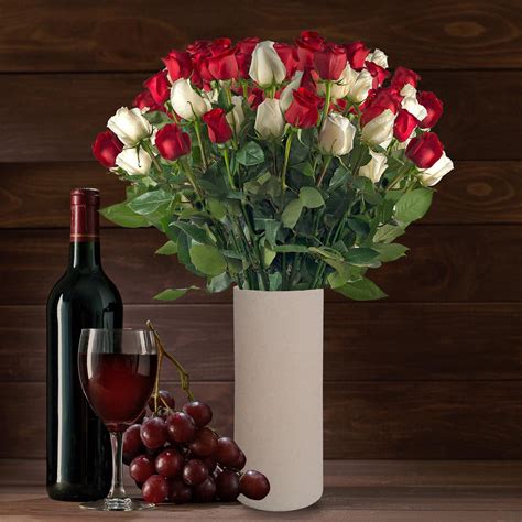 Red and White Roses - EbloomsDirect – Eblooms Farm Direct Inc.